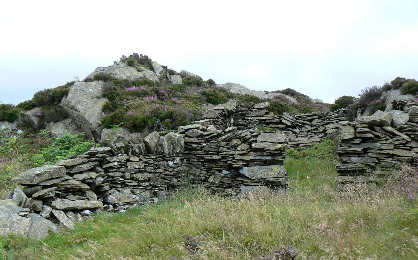 Arnsbarrow Hill's summit